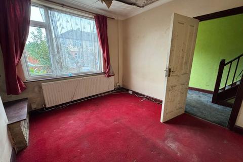 3 bedroom terraced house for sale, Tower Road, Luton LU2