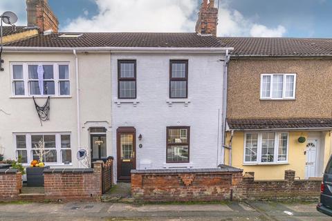 3 bedroom terraced house to rent, Redcliffe Street, Swindon SN2