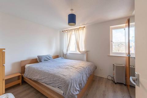 1 bedroom flat to rent, Inwen Court, Deptford, London, SE8