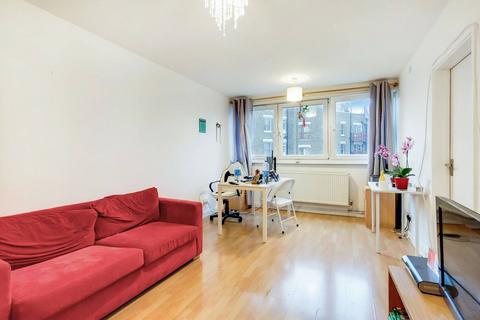 2 bedroom flat to rent, Gambier House, Old Street, London, EC1V