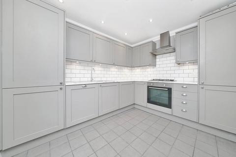 4 bedroom end of terrace house to rent, Cable Street, Shadwell, London, E1