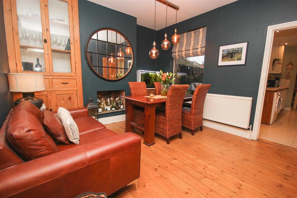 Dining Room.jpg