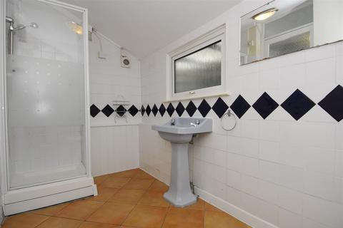 4 bedroom house to rent, Beaumont Road, Plymouth PL4