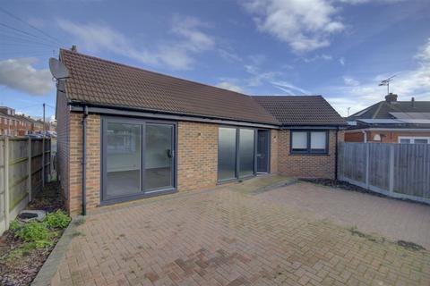 1 bedroom detached bungalow for sale, Middletune Avenue, Sittingbourne ME10