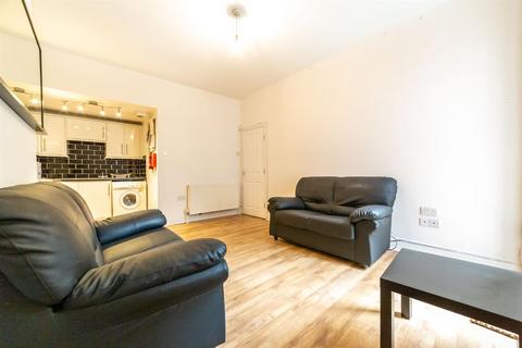 3 bedroom flat to rent, £125pppw - Greystoke Avenue, Sandyford, NE2