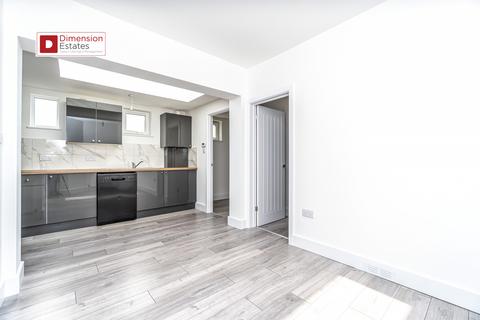 2 bedroom flat to rent, Marsh Hill, Homerton, E9