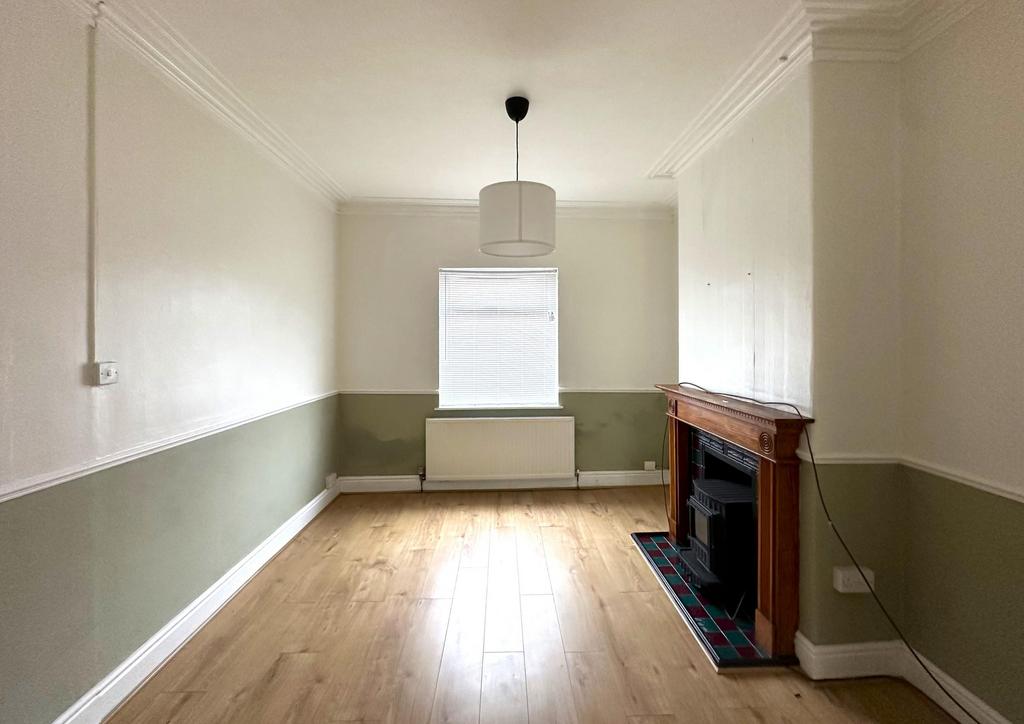 New North Road Exmouth EX8 2 Bed Terraced House 1 200 Pcm 277 Pw new-north-road-exmouth-ex8-2-bed-terraced-house-1-200-pcm-277-pw