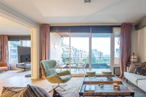 4 bedroom apartment, Flat For Sale In SantGervasi, Sant Gervasi, Barcelona