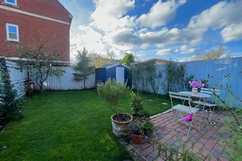 2 bedroom semi-detached house to rent, 2 Bedroom property with beautiful garden