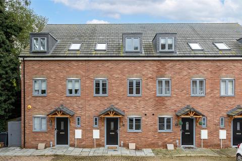 3 bedroom terraced house for sale, Scotgrange Meadow, Shefford SG17 5PU