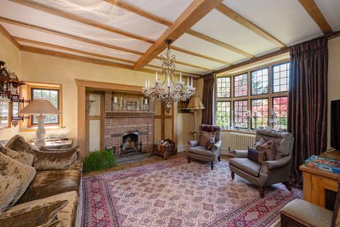 6 Willifield Way, London, NW11 7XT