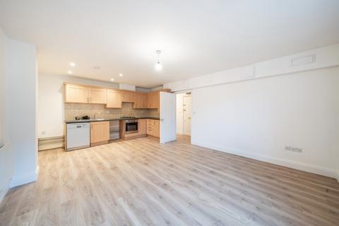 2 bedroom apartment to rent, Kelly Avenue Peckham SE15