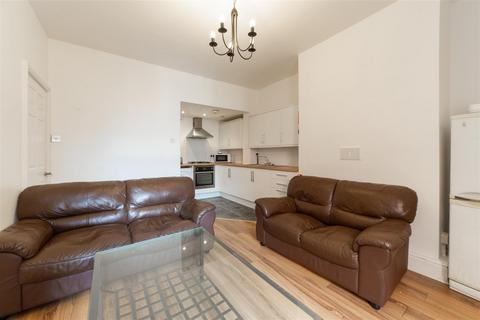 3 bedroom flat to rent, £125pppw - Warwick Street, Sandyford, Newcastle Upon Tyne