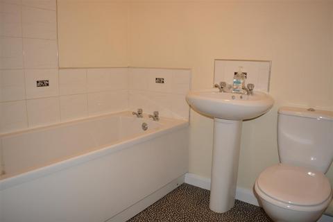 2 bedroom end of terrace house to rent, Rowland Road, Scunthorpe