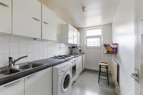 1 bedroom apartment for sale, Holmleigh Road Estate, London, N16