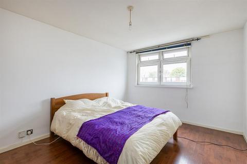 1 bedroom apartment for sale, Holmleigh Road Estate, London, N16