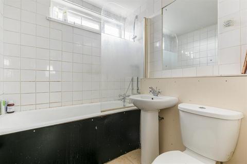 1 bedroom apartment for sale, Holmleigh Road Estate, London, N16