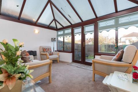 29 Carleton Gate, Giffnock, Glasgow, G46 6NU