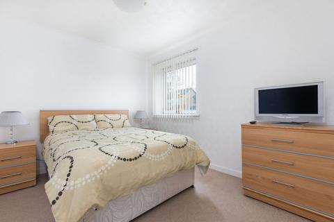 29 Carleton Gate, Giffnock, Glasgow, G46 6NU