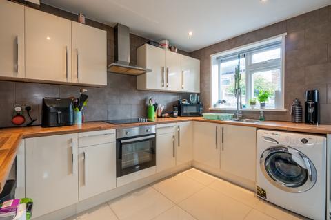 2 bedroom semi-detached house for sale, Skelton Road, Stretford, M32 0DX