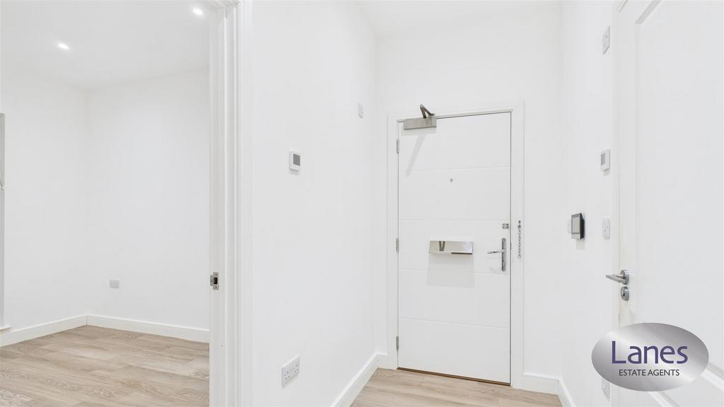 CAM05136 G0-PR0179-STILL004.jpg