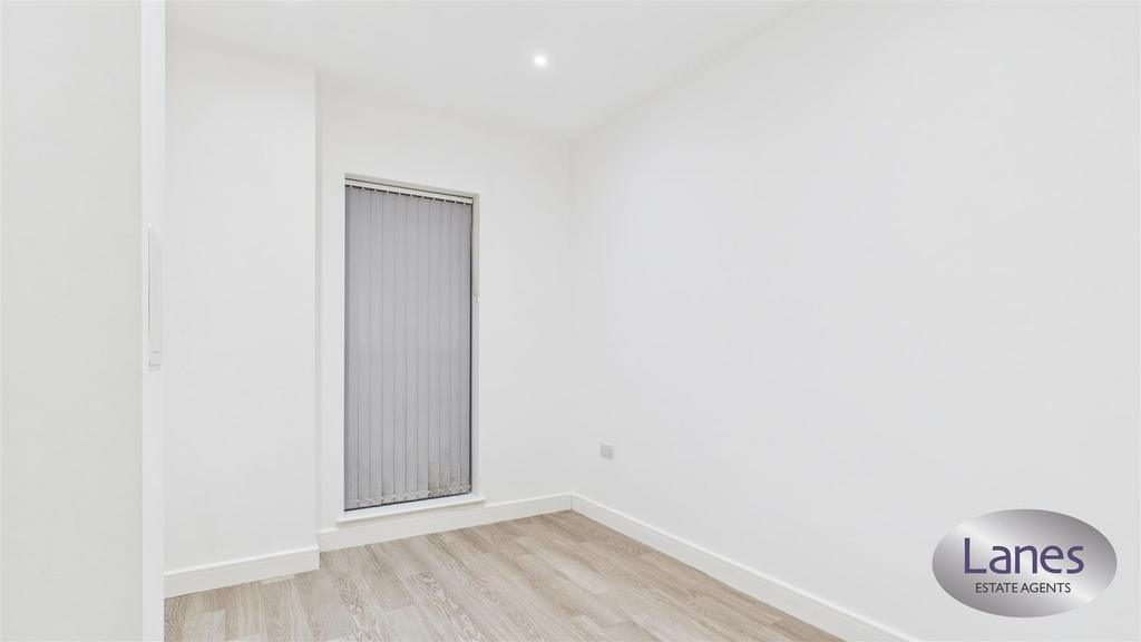 CAM05136 G0-PR0179-STILL005.jpg