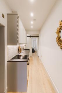 74 Hamilton Place, Edinburgh, EH3 5AZ
