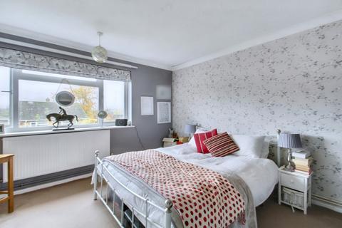 24 Bancroft Close, Stoke Holy Cross, Norwich, NR14 8LT