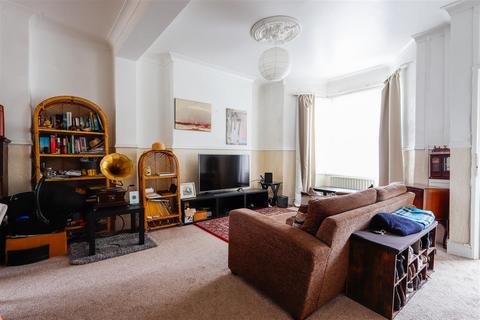 2 bedroom terraced house for sale, George Street, Barry