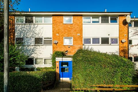 2 bedroom flat for sale, Hungerdown, North Chingford