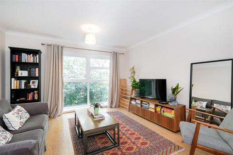 2 bedroom flat for sale, Hungerdown, North Chingford