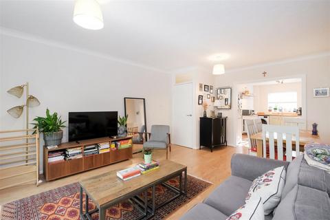 2 bedroom flat for sale, Hungerdown, North Chingford