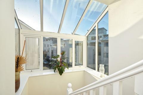 132 Newfoundland Way, Portishead, Bristol, BS20 7PT
