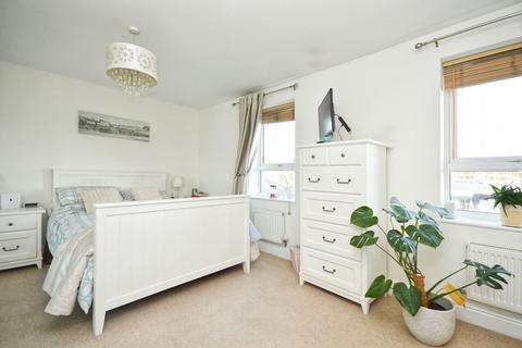 132 Newfoundland Way, Portishead, Bristol, BS20 7PT
