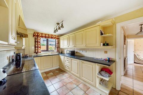 4 bedroom link detached house for sale, Carterton,  Oxfordshire,  OX18