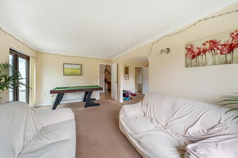 4 bedroom link detached house for sale, Carterton,  Oxfordshire,  OX18