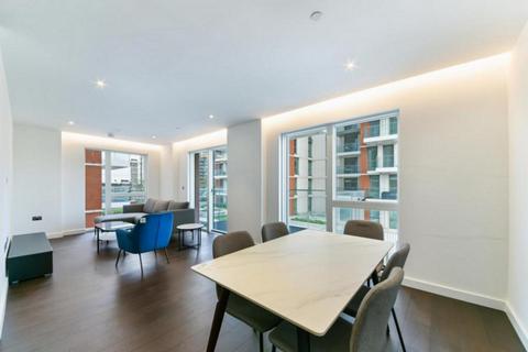 3 bedroom apartment to rent, Lexington Gardens, Nine Elms, SW11