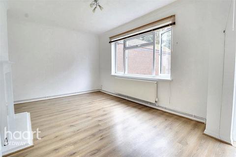 2 bedroom apartment to rent, Sunderland Close, ROCHESTER