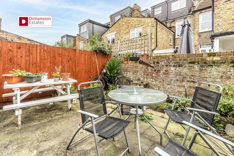 1 bedroom in a house share to rent, Belgrade Road,  London, N16