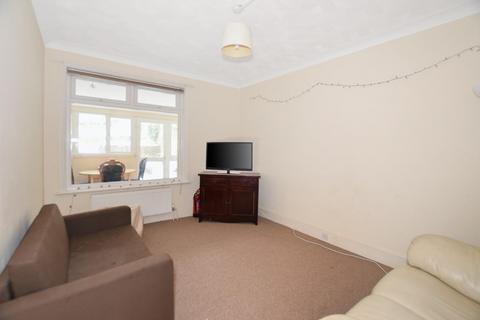 4 bedroom semi-detached house to rent, Woodside Road, Southampton