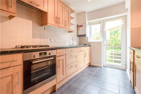 3 bedroom maisonette for sale, Cranbrook Court, Fleet, Hampshire