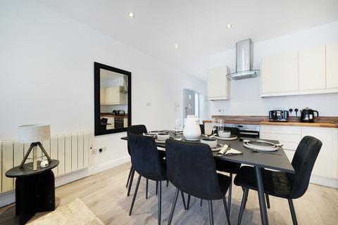 3 bedroom end of terrace house for sale, Cottage Walk, Woodford Green, IG8