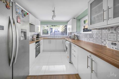 17 Hill Road, Neath Abbey, Neath, SA10 7NR