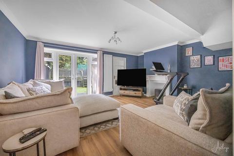 17 Hill Road, Neath Abbey, Neath, SA10 7NR