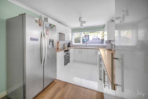 17 Hill Road, Neath Abbey, Neath, SA10 7NR