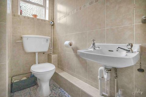 17 Hill Road, Neath Abbey, Neath, SA10 7NR
