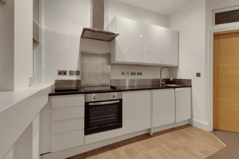 1 bedroom flat for sale, Walton Road, West Molesey, KT8