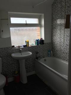 1 bedroom in a house share to rent, Mitcham CR4