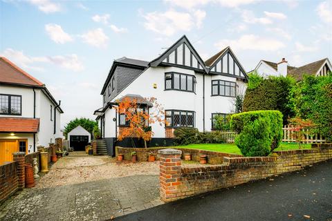 4 bedroom semi-detached house for sale, Stradbroke Grove, Buckhurst Hill