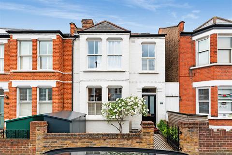104 Effra Road, London, SW19 8PR